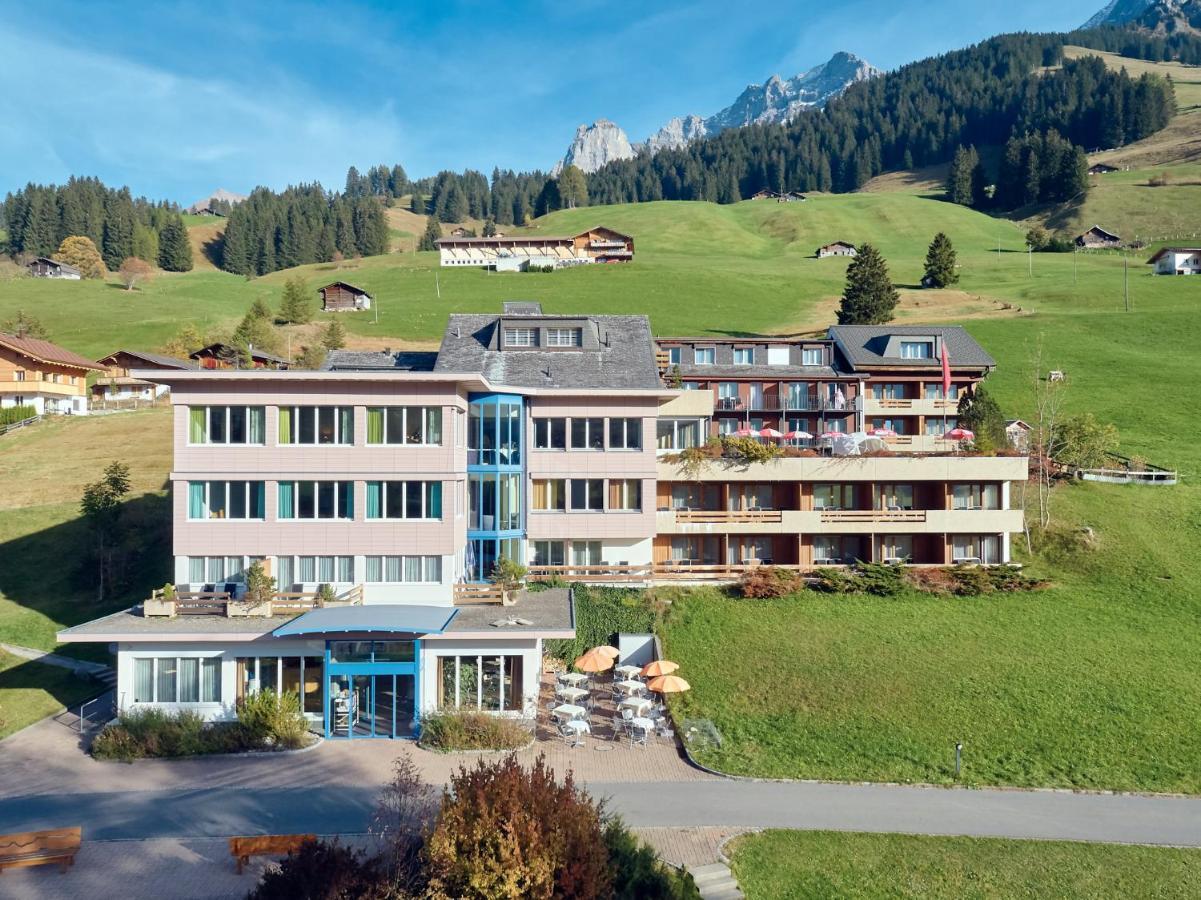 Ferien- Und Familienhotel Alpina Adelboden Eksteriør billede